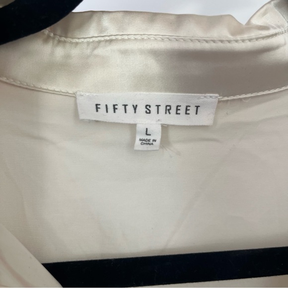 Silky Cream Long Sleeve Sz L Dress Shirt Women’s - Picture 4 of 16